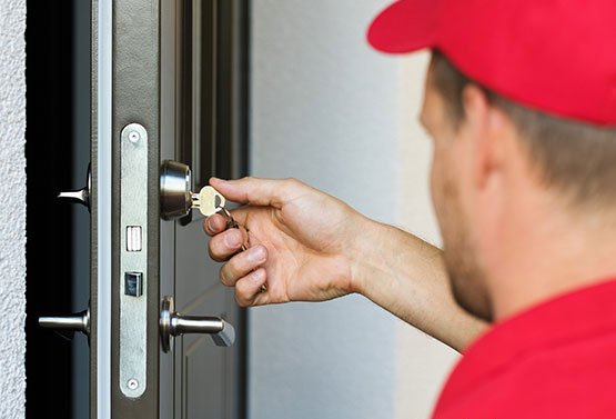 Commercial lock repair and replacement Pleasantville NY commercial locksmith services
