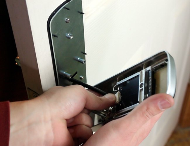 Smart lock installation Pleasantville NY attaching back wire