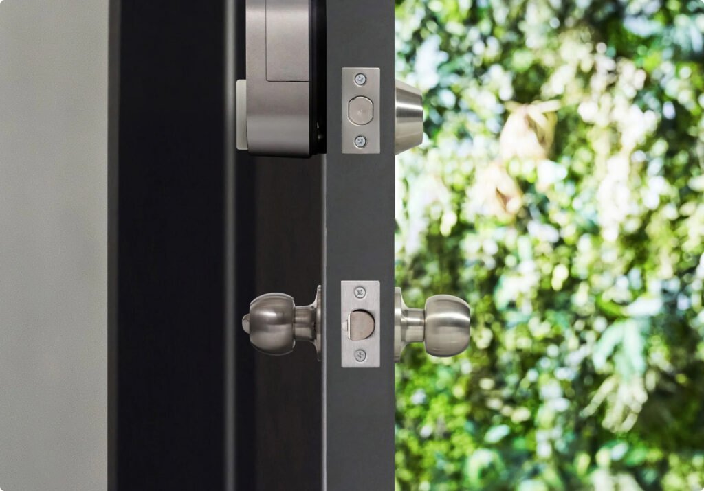 Smart lock installation Pleasantville NY smart lock place above the door knob