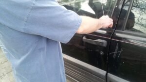 DIY unlocking car door is risky