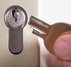 broken key extraction and replacement