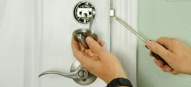 locksmith unlocking deadbolt